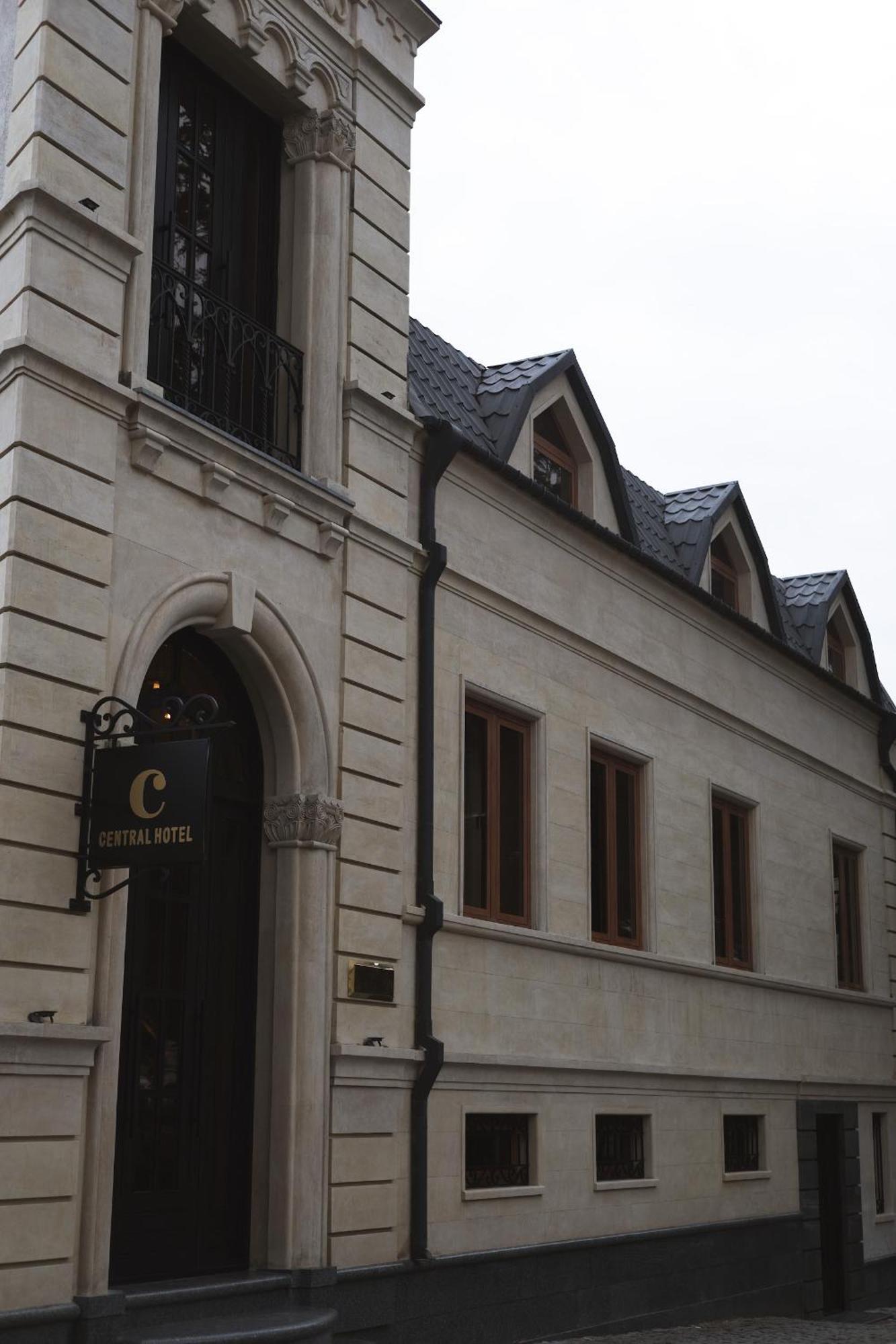 Central Hotel Koutaïssi Extérieur photo