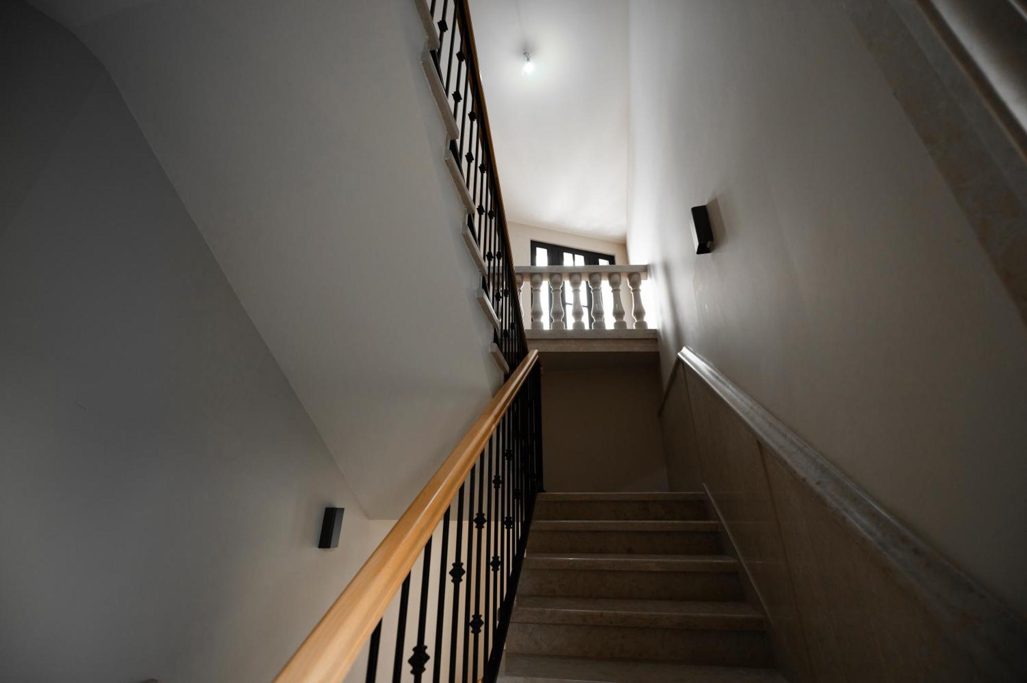 Central Hotel Koutaïssi Extérieur photo